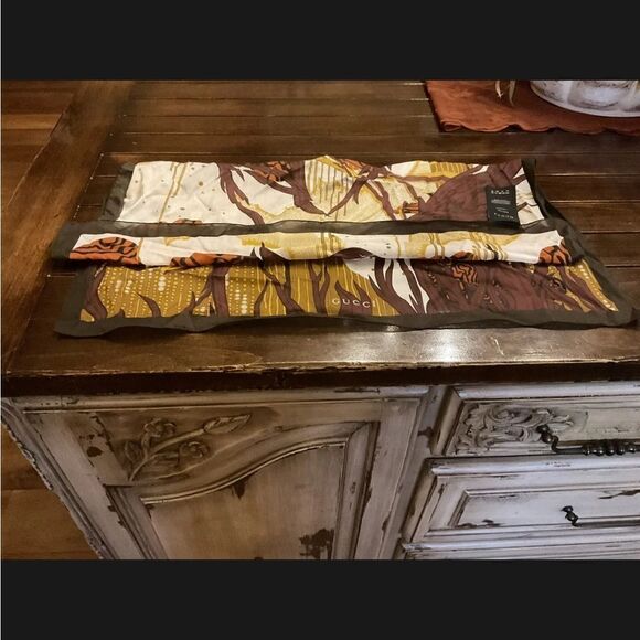 Gucci Carre Palolem printed scarf 💕$595 - Picture 8 of 8